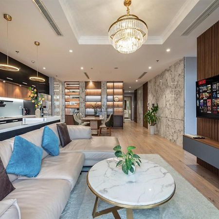 The Landmark Luxury Vinhomes Apartments - The Buildings Nearby Landmark 81 Central Ho Chi Minh City Exterior photo